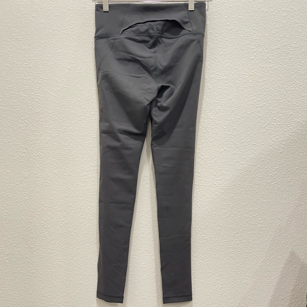NWT! UNDER ARMOUR Gray Full Length Leggings! - Picture 4 of 6